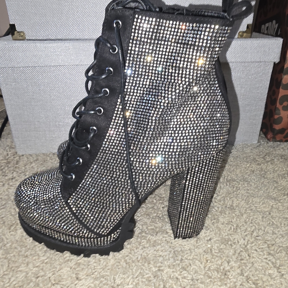 AKIRA Wild Diva Lounge platform sparkle boot. Size 8